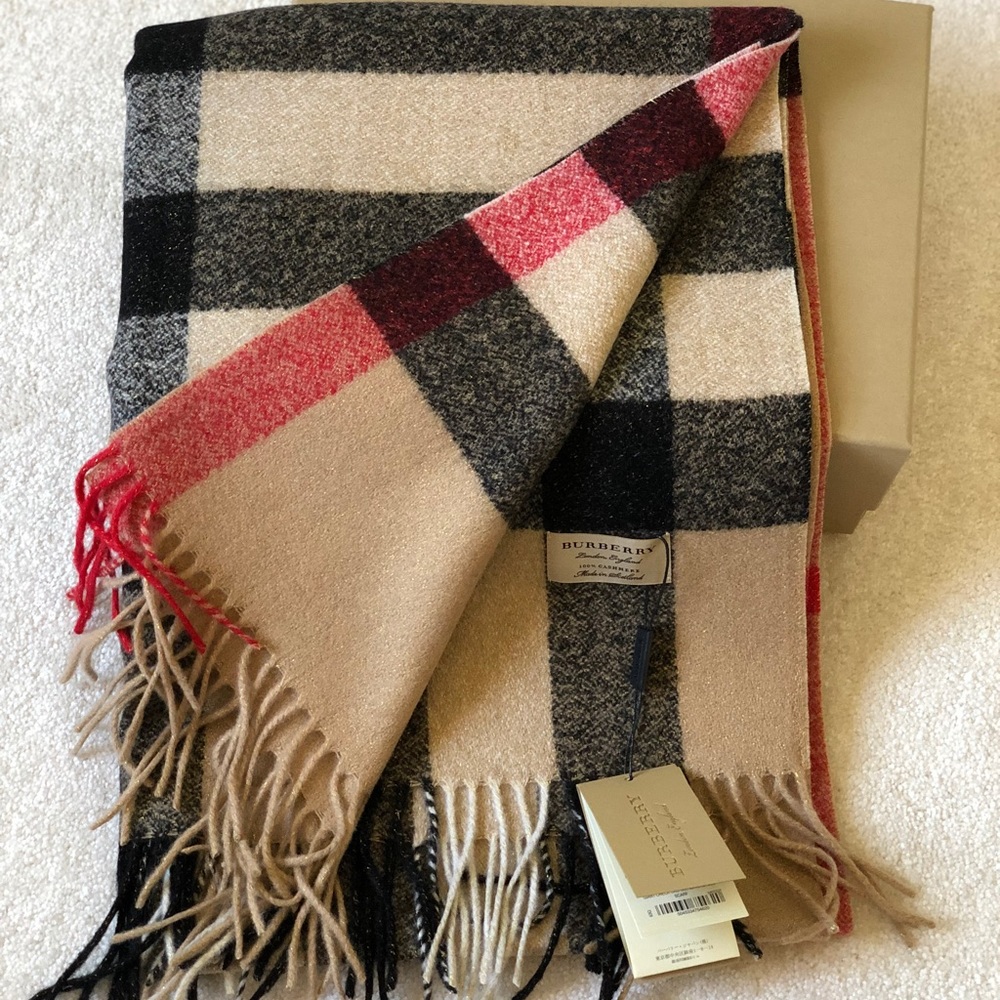 Burberry 100% Cashmere scarf